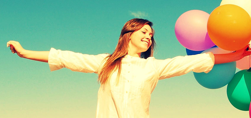 Девушка с шариками