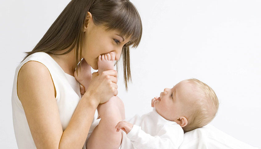 Мама с малышом