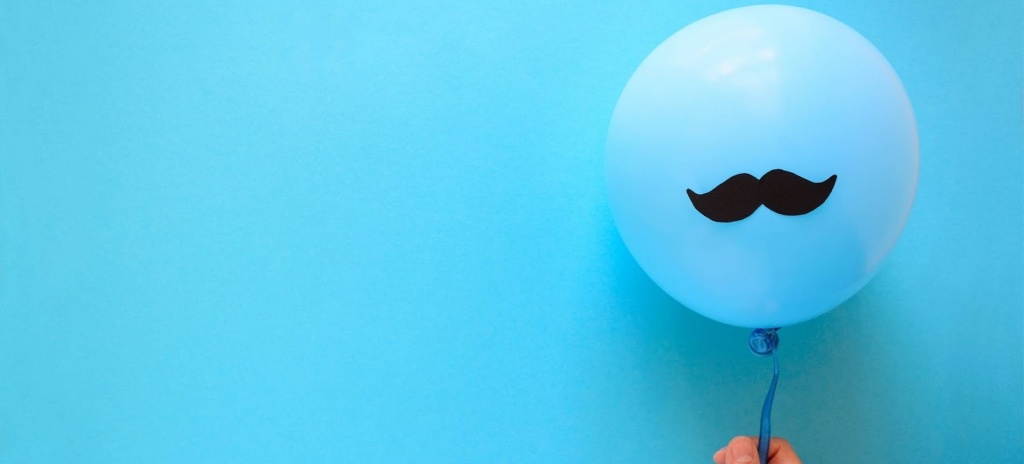 Фото синего шарика с усами