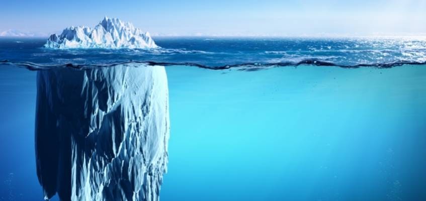 Айсберг в океане