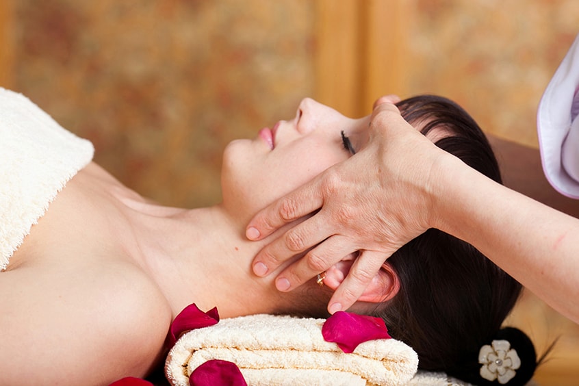 Массаж области глаз