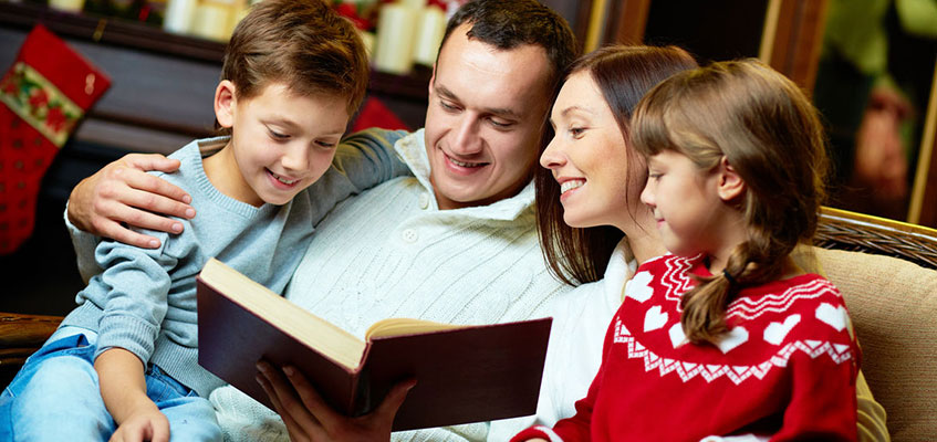 Семья за книгой
