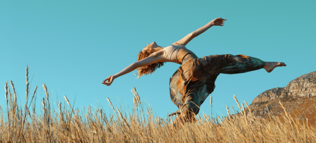 Девушка в поле